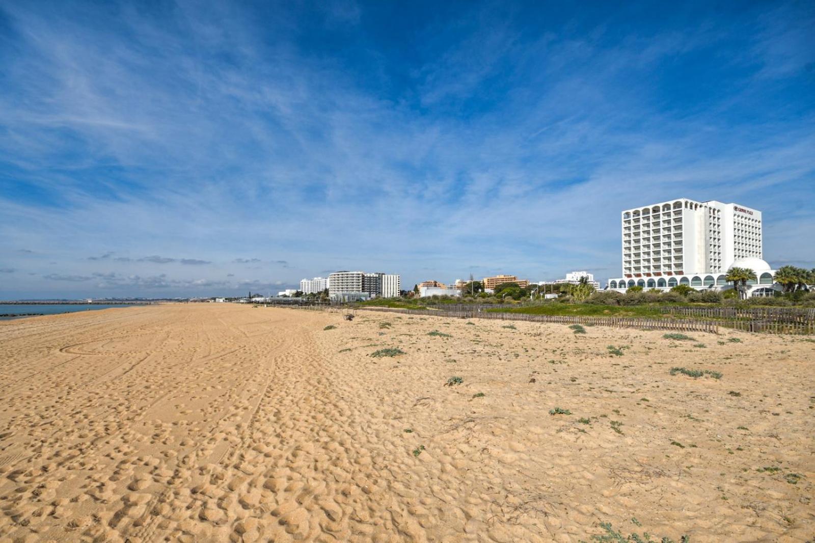 Vila Atlantida - Vilamoura-Quarteira Holiday Home - Beach At 250 Mts エクステリア 写真