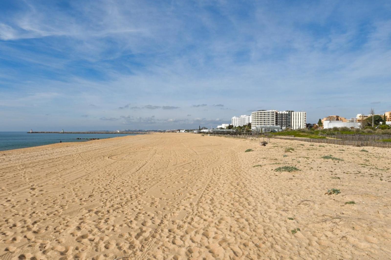Vila Atlantida - Vilamoura-Quarteira Holiday Home - Beach At 250 Mts エクステリア 写真